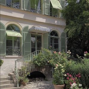 Meet your Posher, Noelle